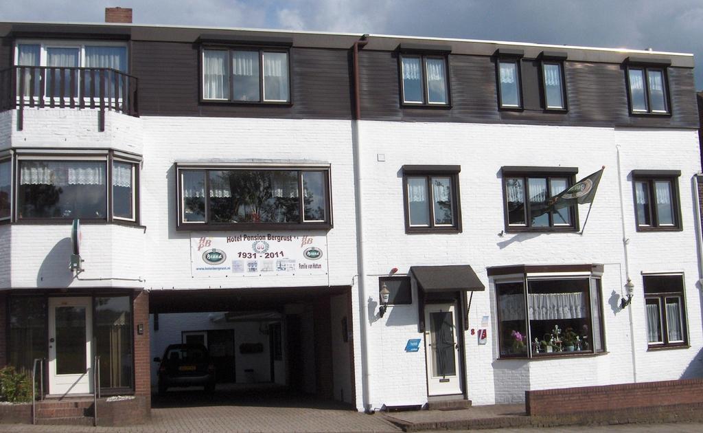 Hotel Pension Bergrust Valkenburg aan de Geul Exterior foto
